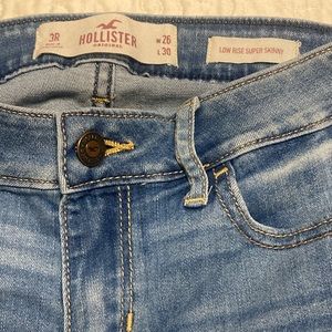 Holistic low rise super skinny ripped jeans 
-3R
-w26
-L30